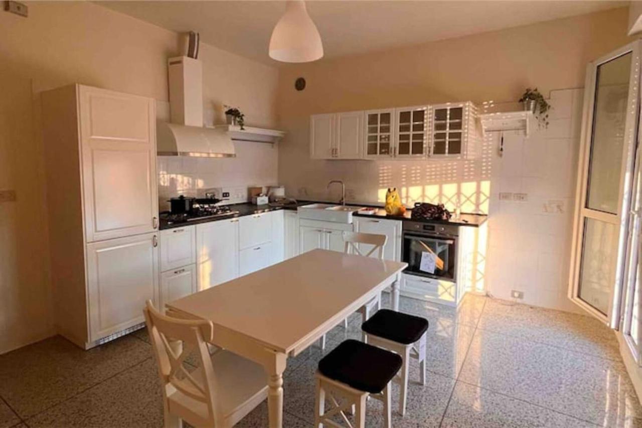 Camere In Appartamento Condiviso Vista San Luca Болонья Экстерьер фото
