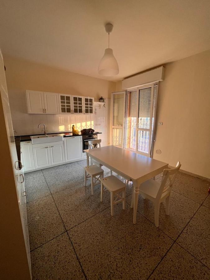 Camere In Appartamento Condiviso Vista San Luca Болонья Экстерьер фото